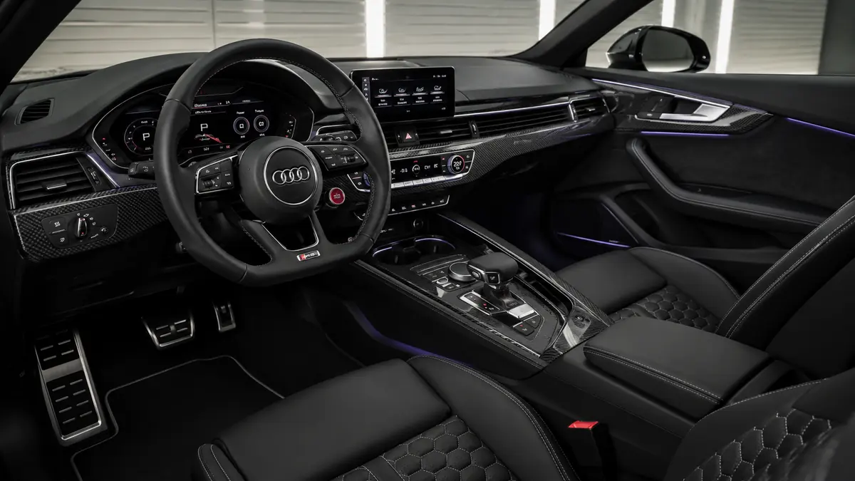 Interior automóvel limpo e cuidado